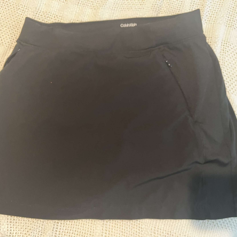 Calvin Klein, M, Black